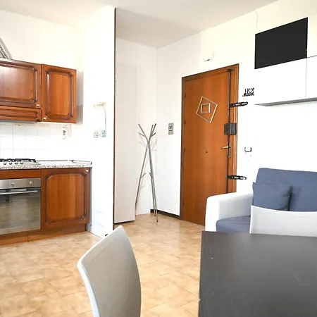 Se279 - Marotta, Trilocale A Due Passi Dalla Spiaggia, Con Posto Auto Appartement